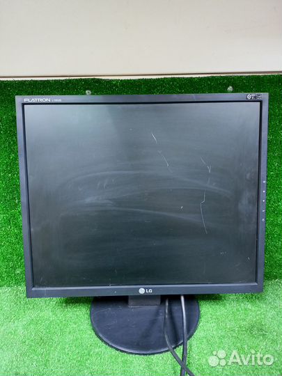 Монитор LG Flatron L1953S 19