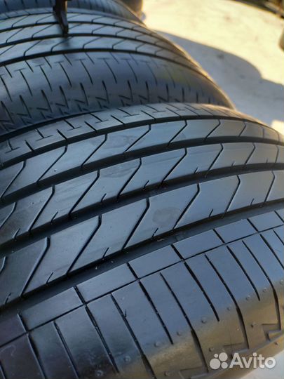 Bridgestone Turanza T005A 215/55 R17 94W