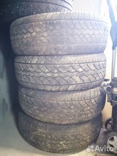 Yokohama Parada PA03 265/65 R16