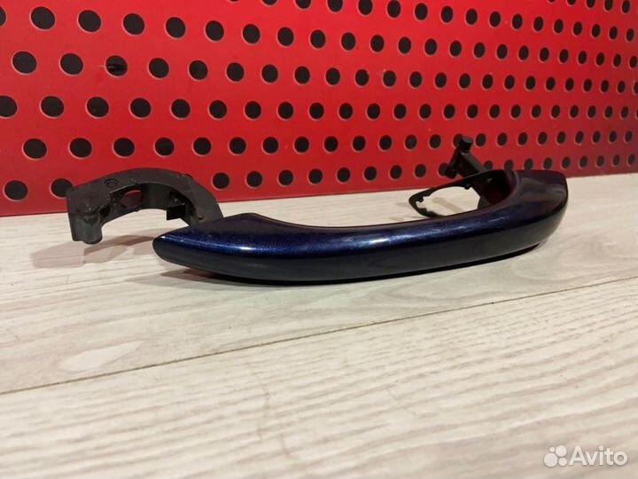 Ручка наружная передняя правая Porsche Macan 95B