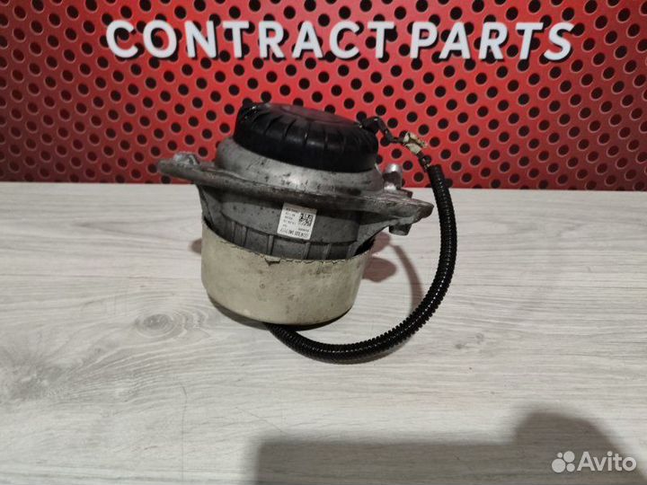 Подушка двигателя левая Mercedes-Benz S-Class W222