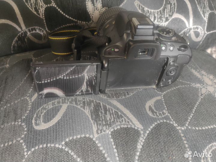 Зеркальный фотоаппарат canon D5100