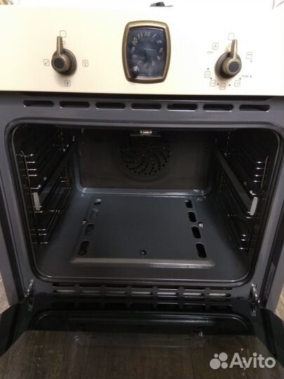Продаю духовку