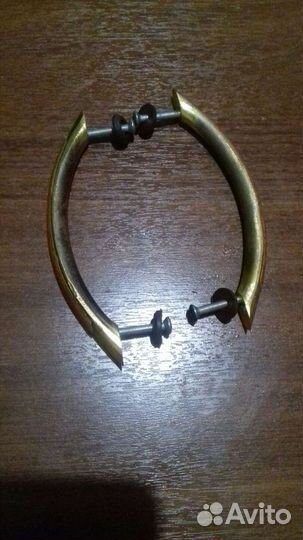 Ручки для дверей мебели