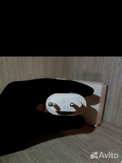 Зарядное устройство для iPhone 100 оригиналь