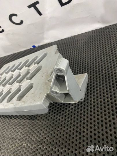 Ступень правая Volvo FH4 82859306