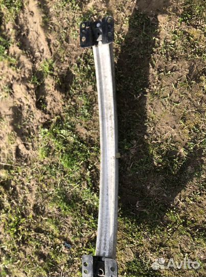 Усилитель бампера audi Q7 задний 4L