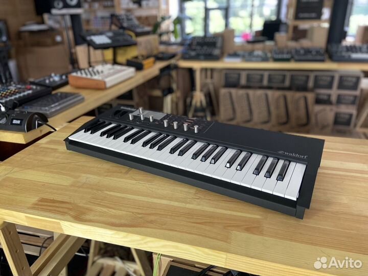 Waldorf Blofeld Keyboard Shadow Edition