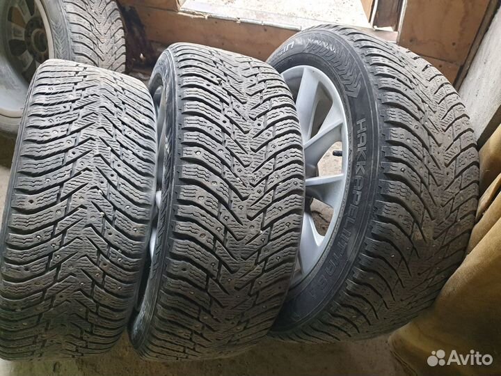 Nokian Tyres Hakkapeliitta 8 235/50 R18 101