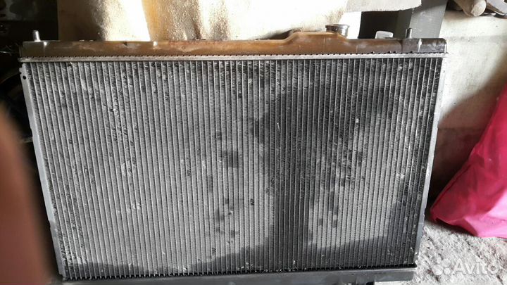 Радиатор охлаждения двигателя