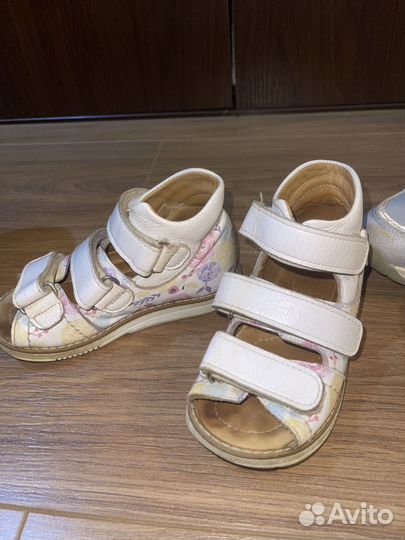Обувь для девочки 24-26 размер