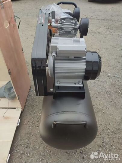 Компрессор 100л Brait KMR-2500/100 450л/м ременной