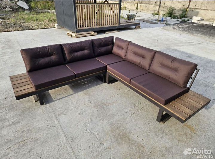 Диван в стиле лофт