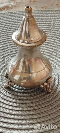 Старинный набор для специй. Солонка и перечница