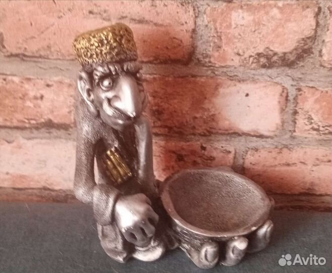 Пепельница, пепельница-зажигалка, набор зажигалок