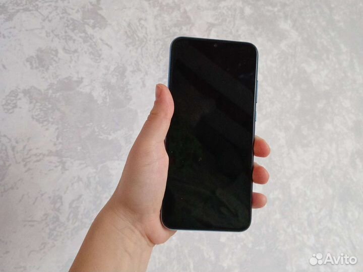 HONOR 10, 4/64 ГБ