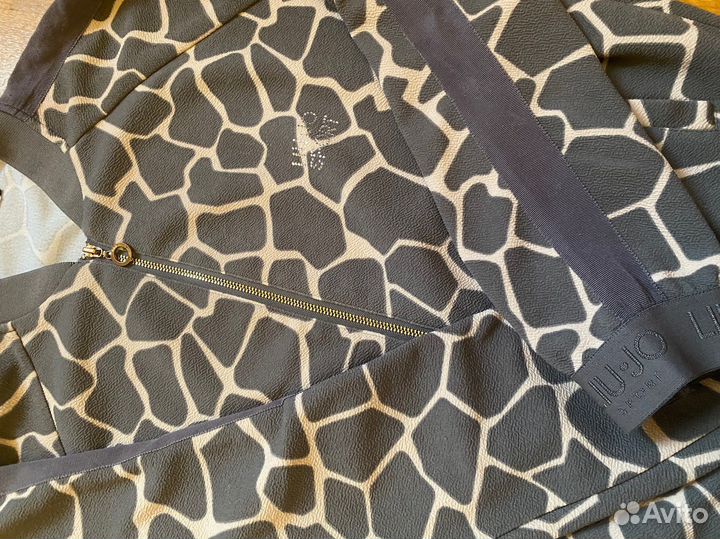 Костюм спортивный