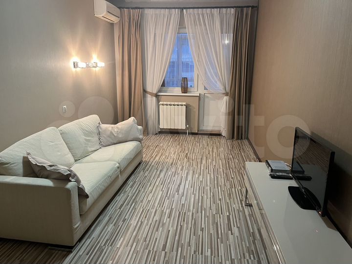 2-к. квартира, 90 м², 8/19 эт.