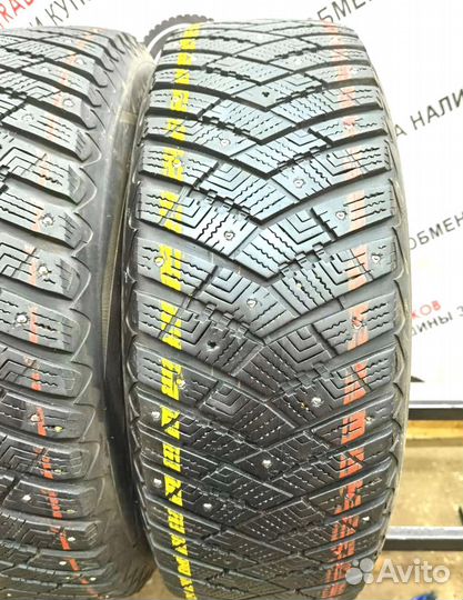 Goodyear UltraGrip Ice Arctic SUV 225/65 R17 103S