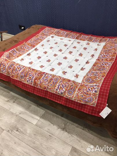 Покрывало/скатерть из льна от дизайнера