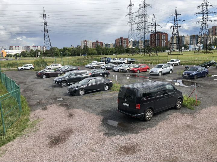 Машиноместо, 13 м²