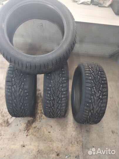 Шины зимние шипованные 205/50 R17