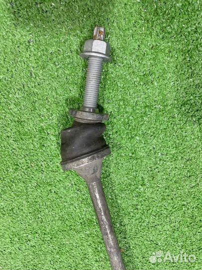 Стойка стабилизатора передняя левая Mercedes-Benz