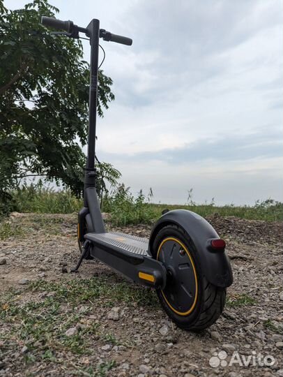 Электросамокат Ninebot KickScooter Max G30