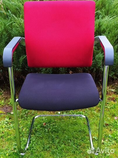 Стул офисный 