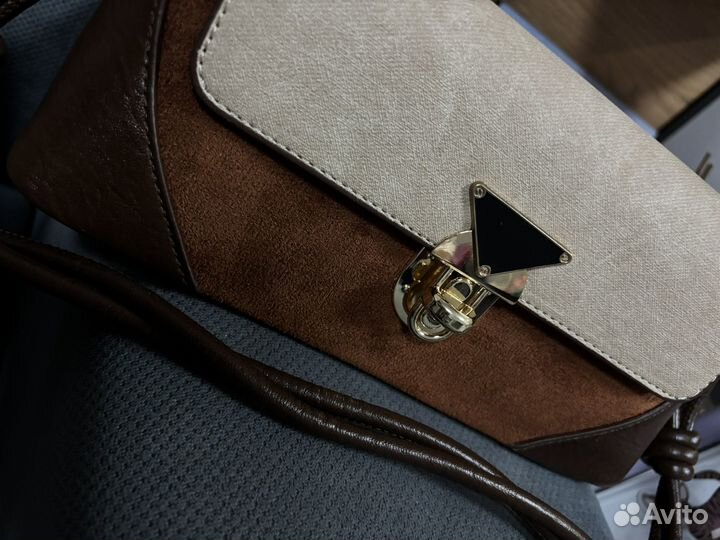 Маленькая женская сумка через плечо