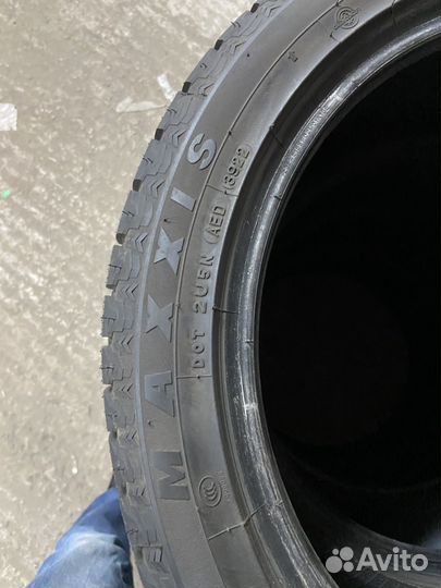 Maxxis SP02 Arctic Trekker 235/45 R18 98T