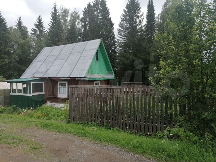 Дом 25 м² на участке 5,5 сот.