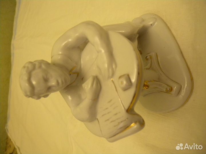 Юный Пушкин за столом