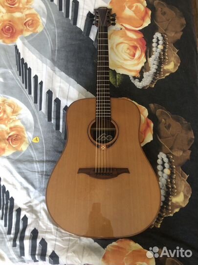 Акустическая гитара Lag T118D