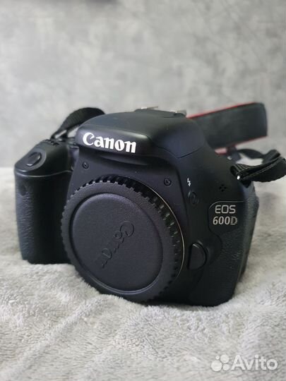 Зеркальный фотоаппарат canon 600d