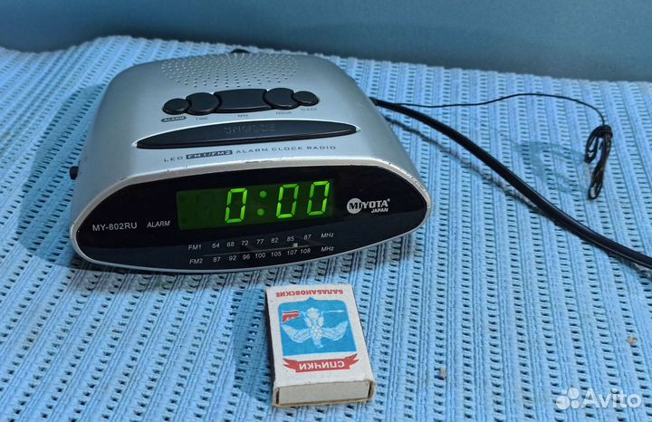 Часы-будильник-радио Miyota Japan MY 802 RU