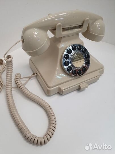 Ретро телефон