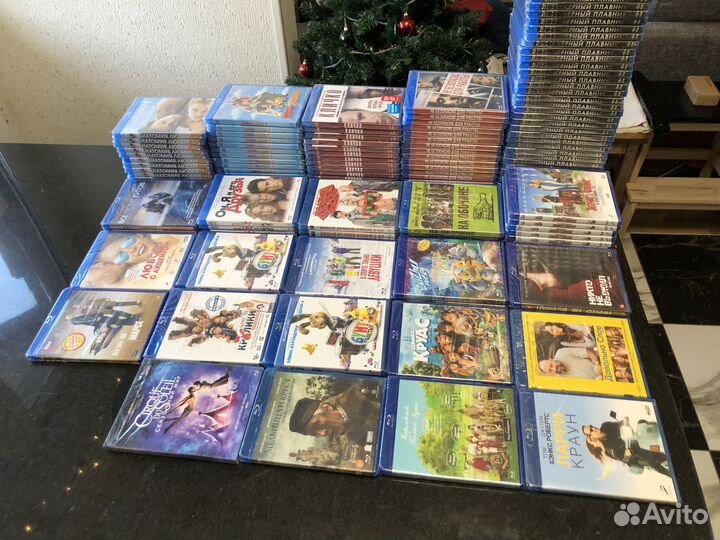 135 запечатанных Blu-ray дисков