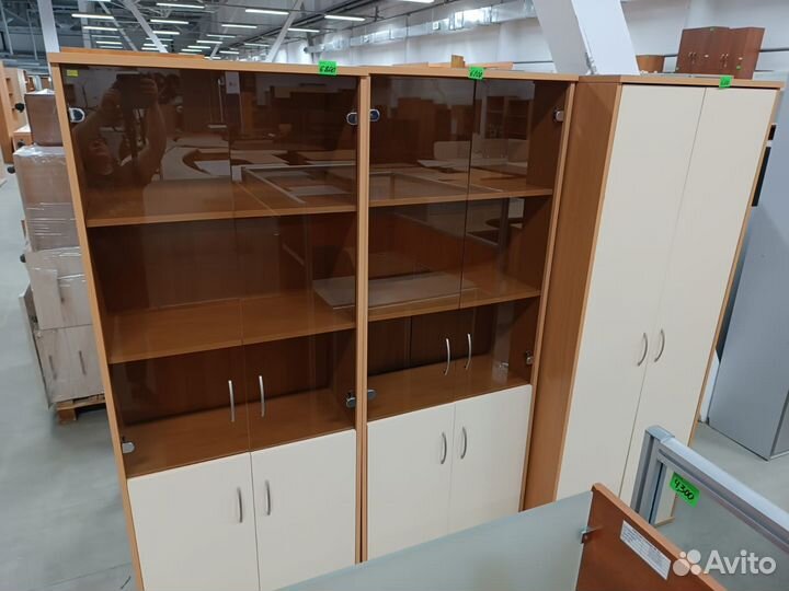 Шкафы под документы со стеклом Б.У