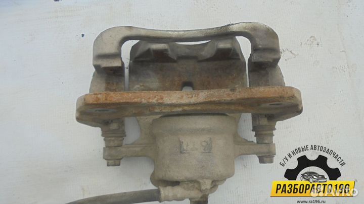 Суппорт передний правый Toyota RAV 4 2006-2013 (47