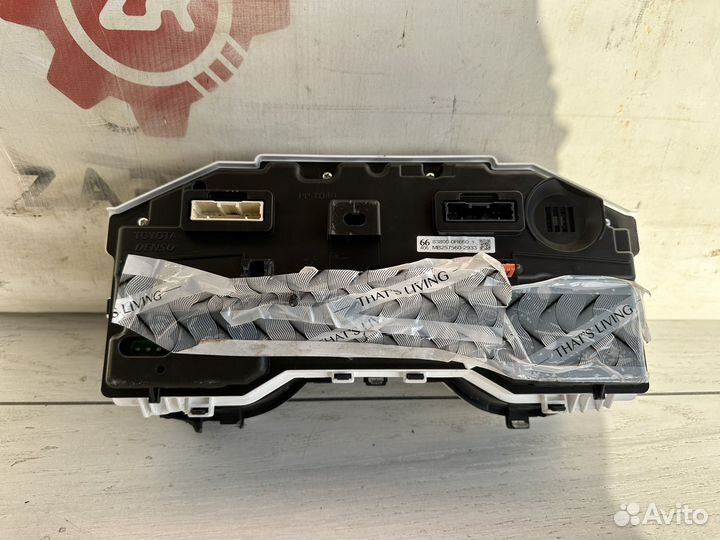 Toyota Rav4 XA50 Щиток приборов