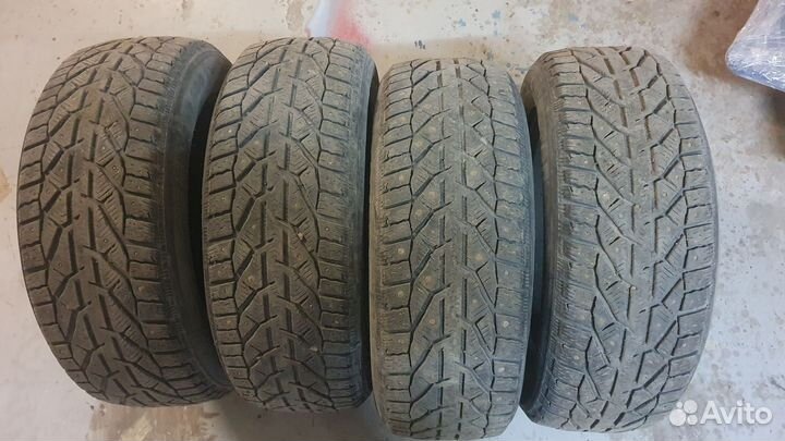 Kormoran SUV Stud 215/60 R17