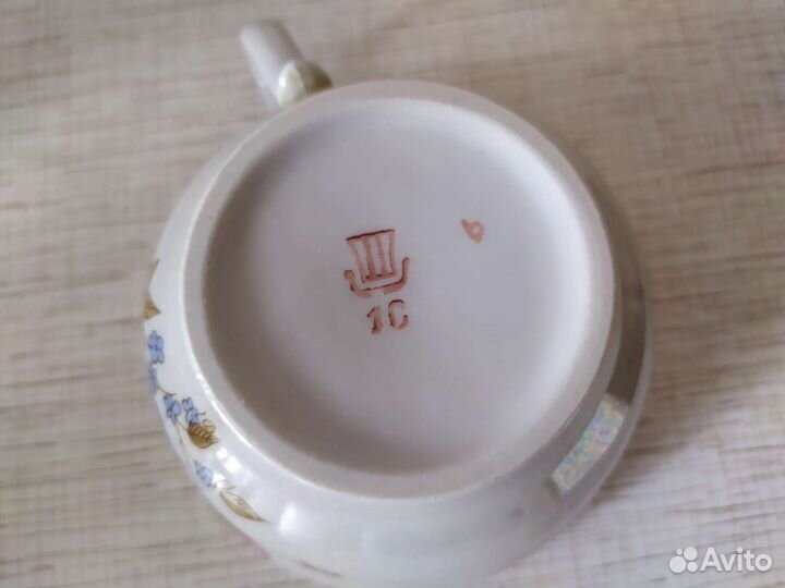 Чашка чайная, красный фарфорист, 1 шт