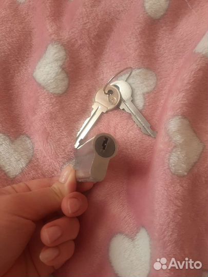 Личинки 2 шт