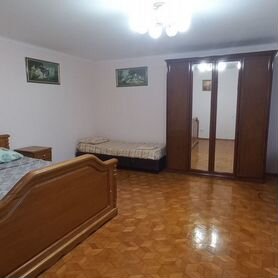 1-к. квартира, 40 м², 1/2 эт.