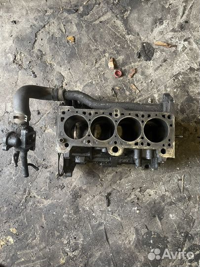 Блок двигателя G4EC