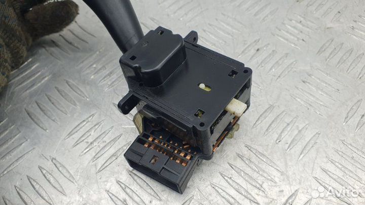 Переключатель поворотов подрулевой Kia Sorento 1