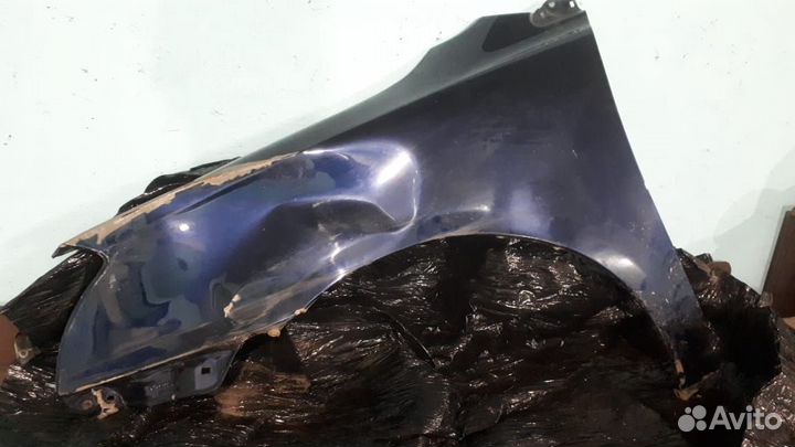 Левое крыло авенсис2