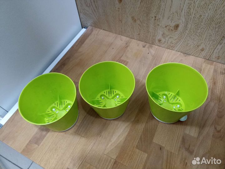 Горшки и кашпо пластиковые