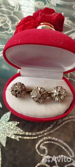 Золотые серьги с бриллиантами